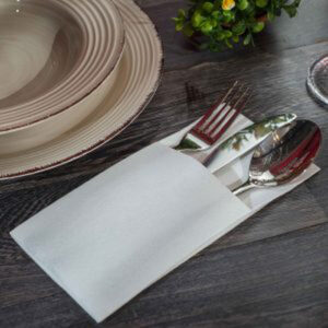 02.17 Χαρτοπετσέτα Airlaid Λευκή 40×33 Φάκελος